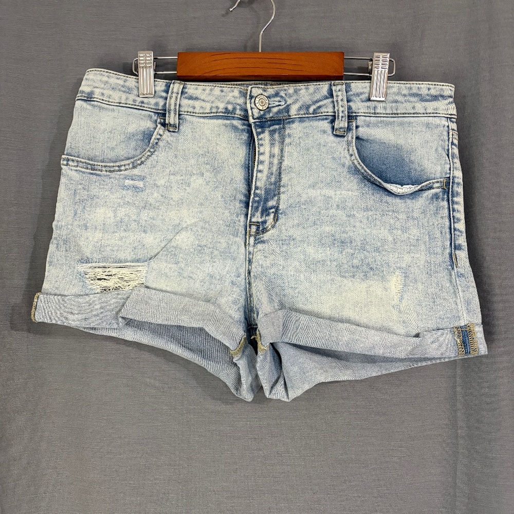 PacSun Mid Rise Super Stretch Shortie Denim Shorts Womens Sz 30 Cuff Light Wash